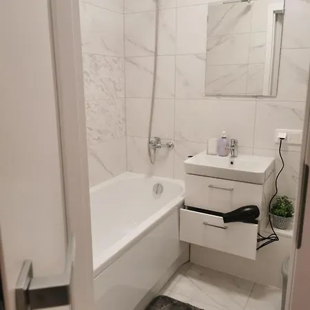 Modern Debreceno, Self-check-in, Free Parking 아파트